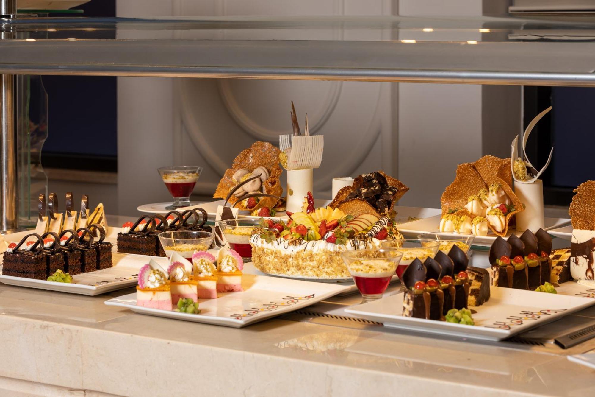 Pickalbatros Laguna Club Resort Sharm El Sheikh Buitenkant foto A dessert buffet